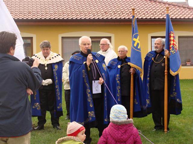 Odhaleni_a_sveceni_sochy_01